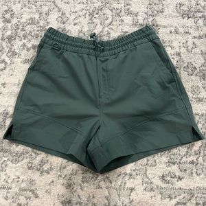Old Navy H2O stretch tech high waisted hiking shorts